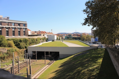Artigo sobre o Projecto Quinto Alçado do Porto no site da Câmara Municipal do Porto 